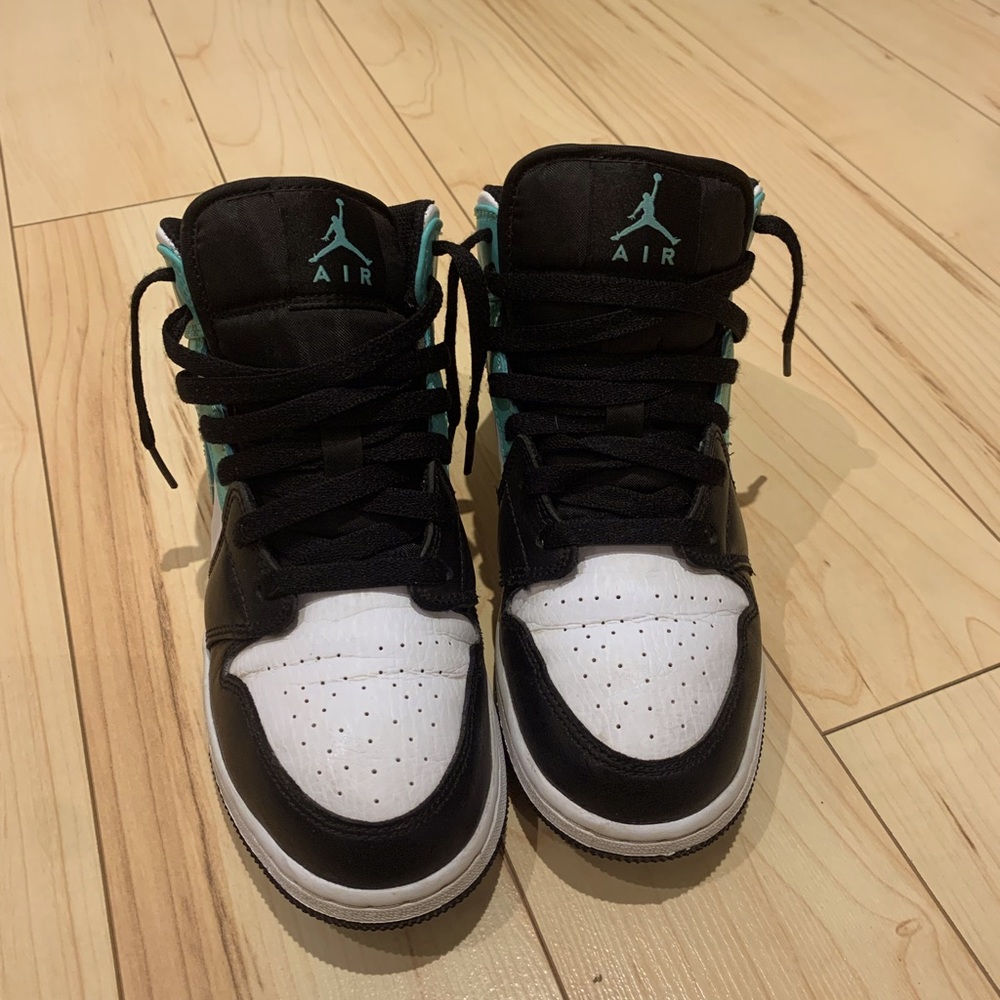 COPY - Air Jordan Tropical Twists